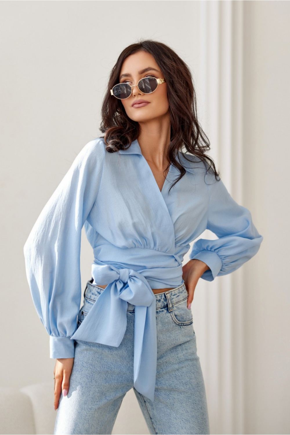 Bluzka Model Bella BLE BLU00205 Błękit - Roco Fashion - obrazek 3