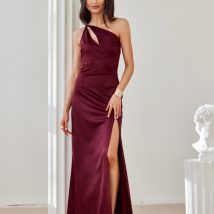 Sukienka Model Vaiana BOR SUK0512 Bordo – Roco Fashion
