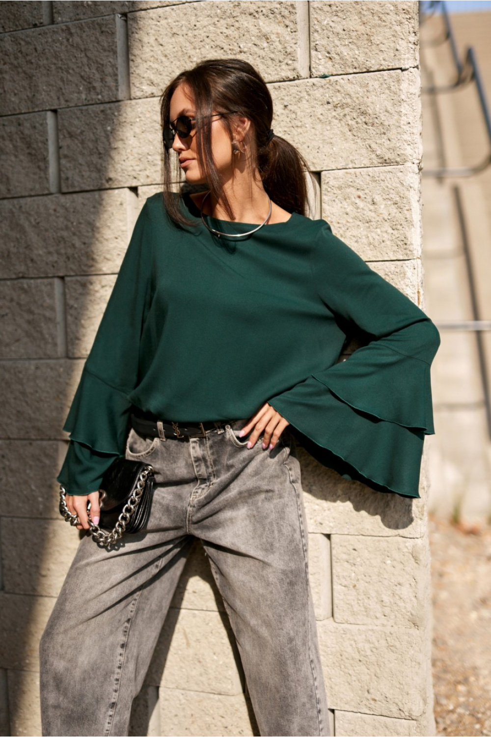 Bluzka Model Camila BUT BLU0218 Bottle Green - Roco Fashion - obrazek 5