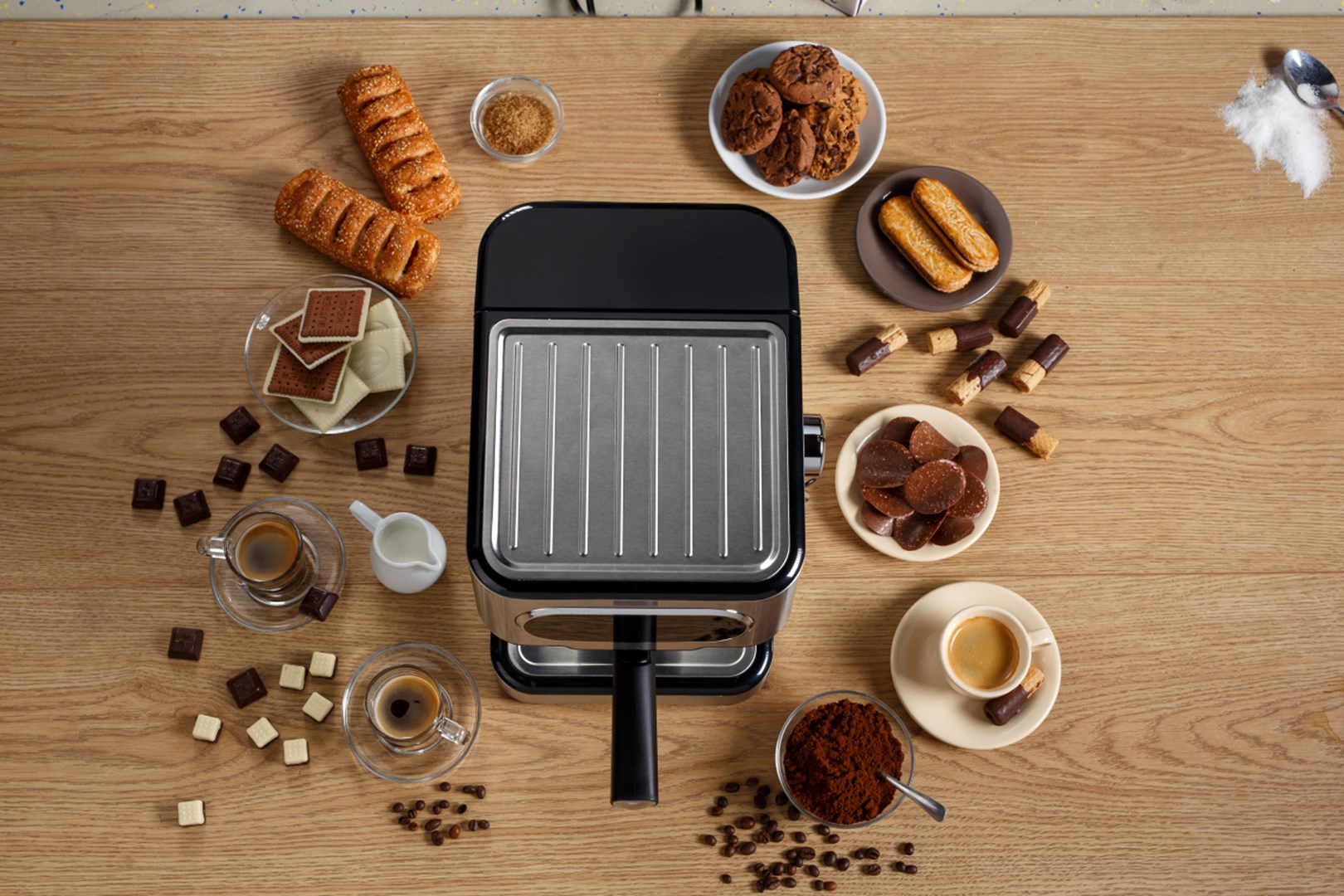 Ekspres kolbowy do kawy Gorenje ESCM15CD 15 bar - obrazek 5