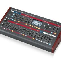 Syntezator analogowy typu desktop Behringer DEEPMIND 12XD