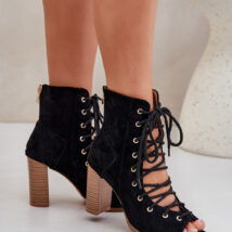 Sandały Model Ivelseki M391 Black – Step in style