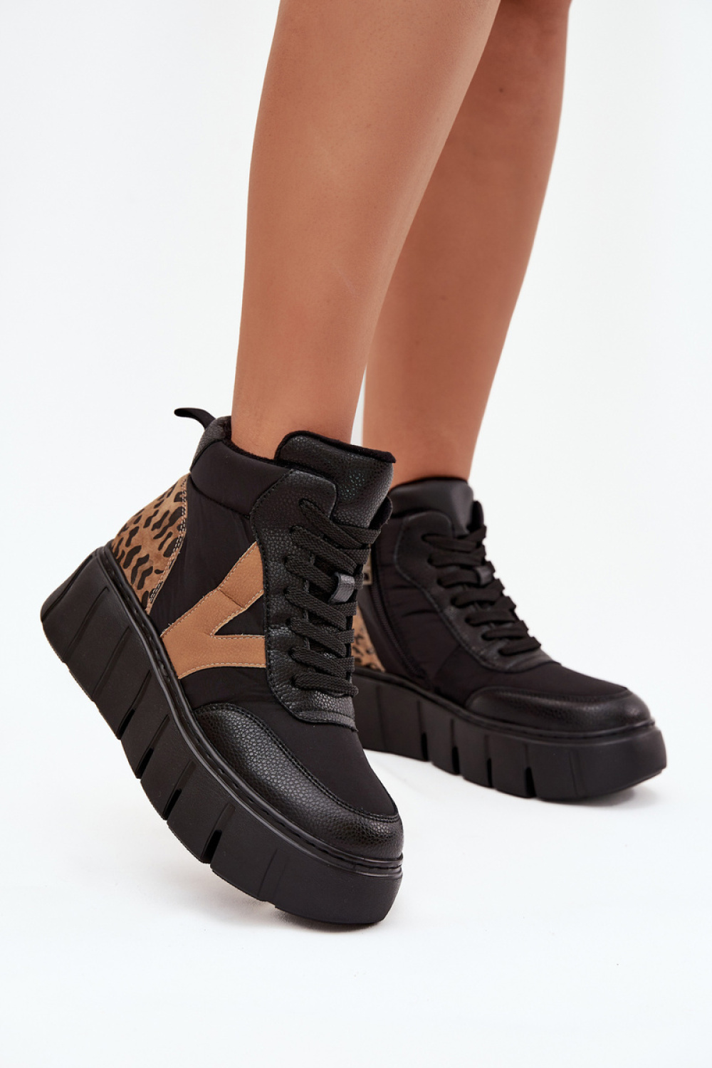 Botki Model Vinceza 66838 Black - Step in style