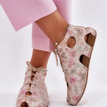 Botki Model Maciejka 03426-48 Beige Flowers – Step in style