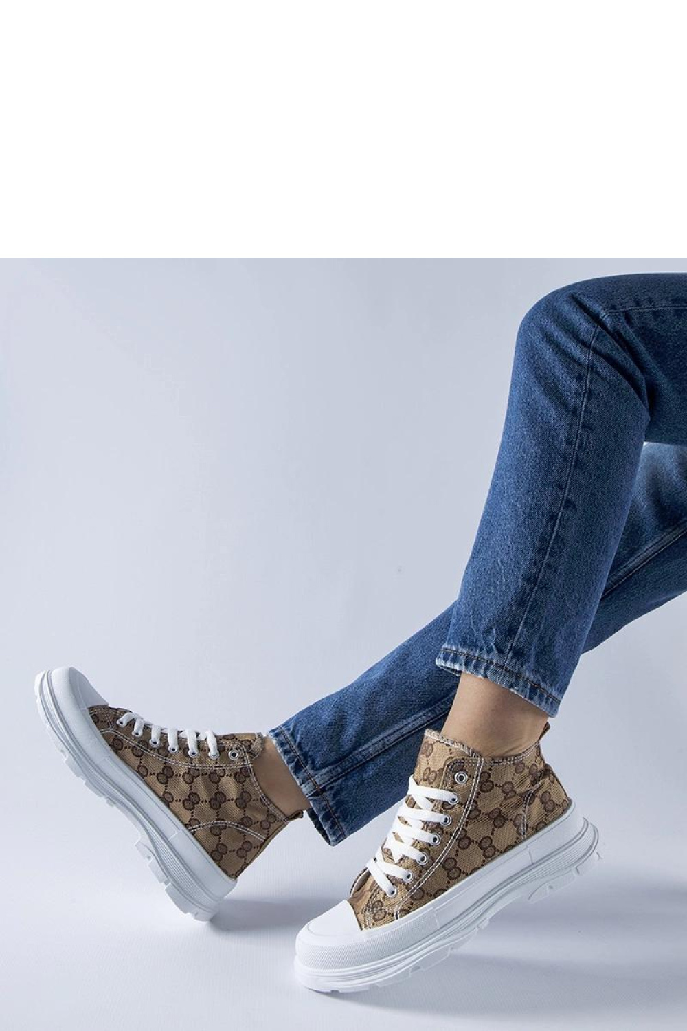 Brązowe trampki zdobione monogramem Terenzio - Solea - obrazek 3