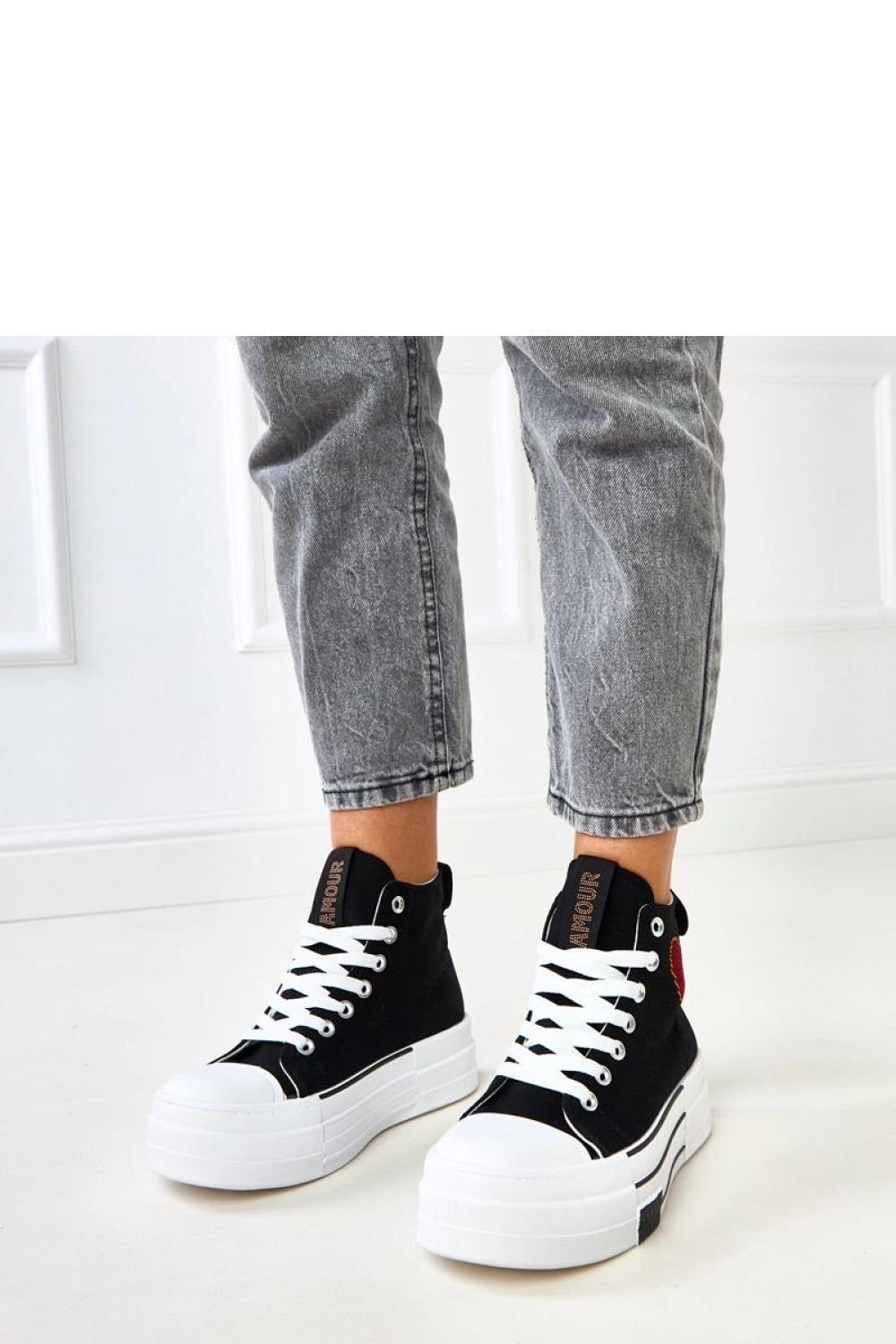 Trampki Model Ailea B033 Black - Solea