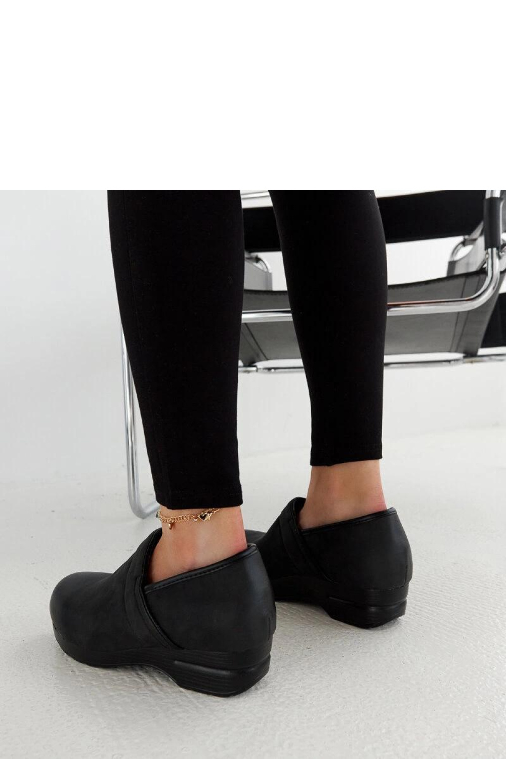 Czarne półbuty na platformie Montoro - Solea - obrazek 5