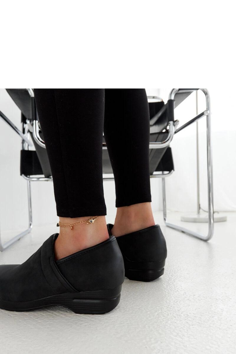Czarne półbuty na platformie Montoro - Solea - obrazek 6