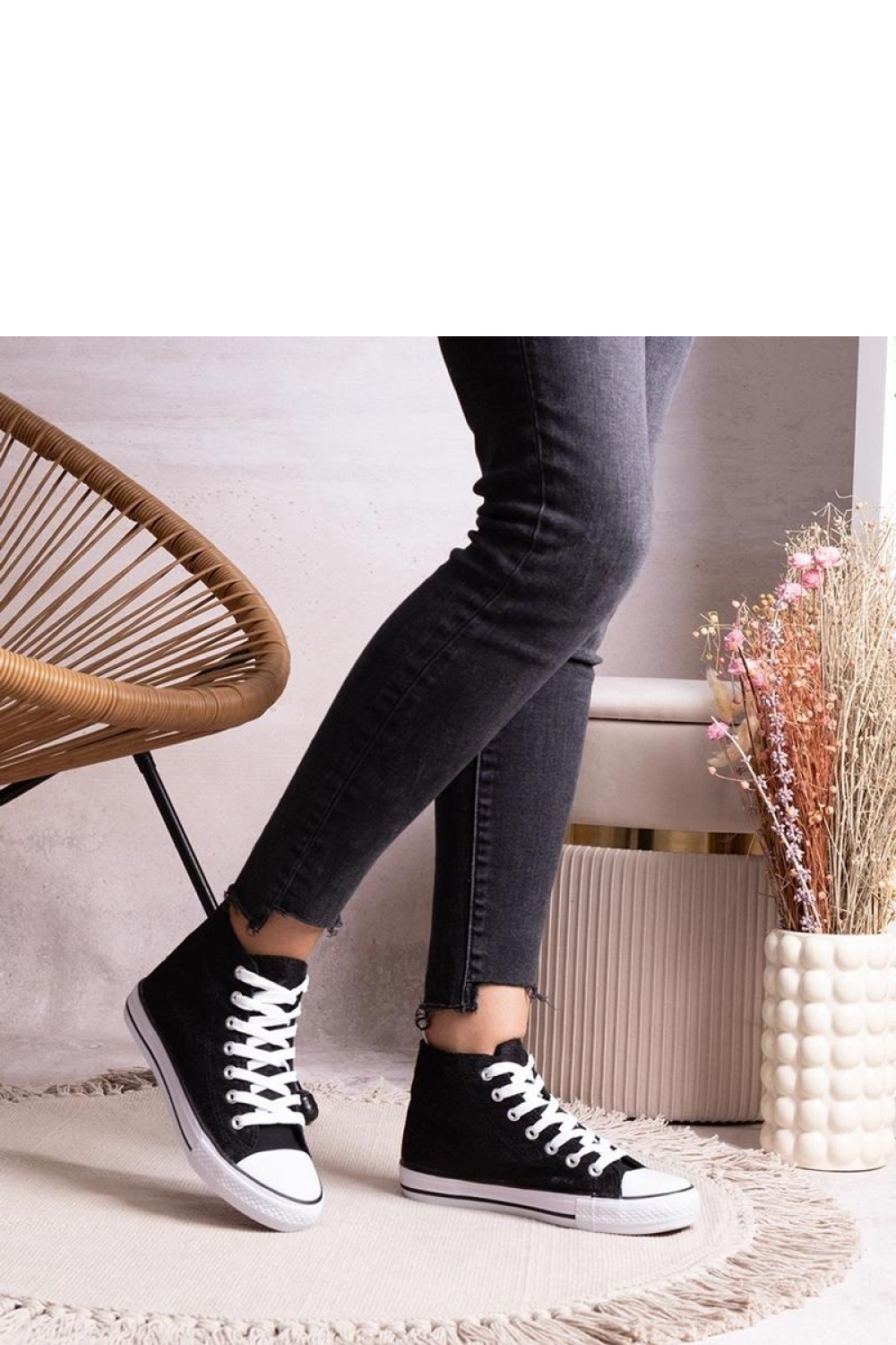 Czarne wysokie trampki z koronką Bonifakima - Solea - obrazek 2