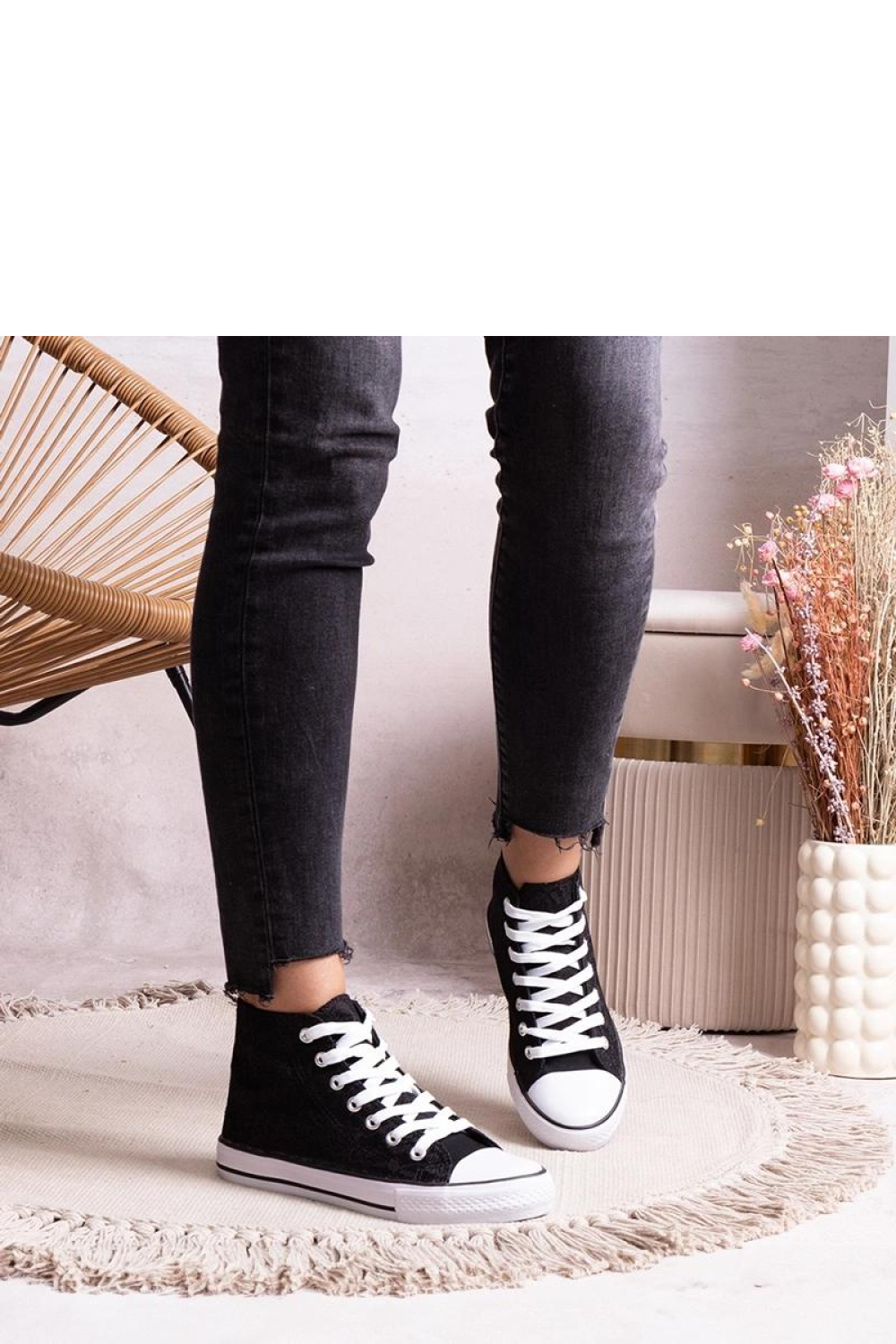 Czarne wysokie trampki z koronką Bonifakima - Solea - obrazek 4