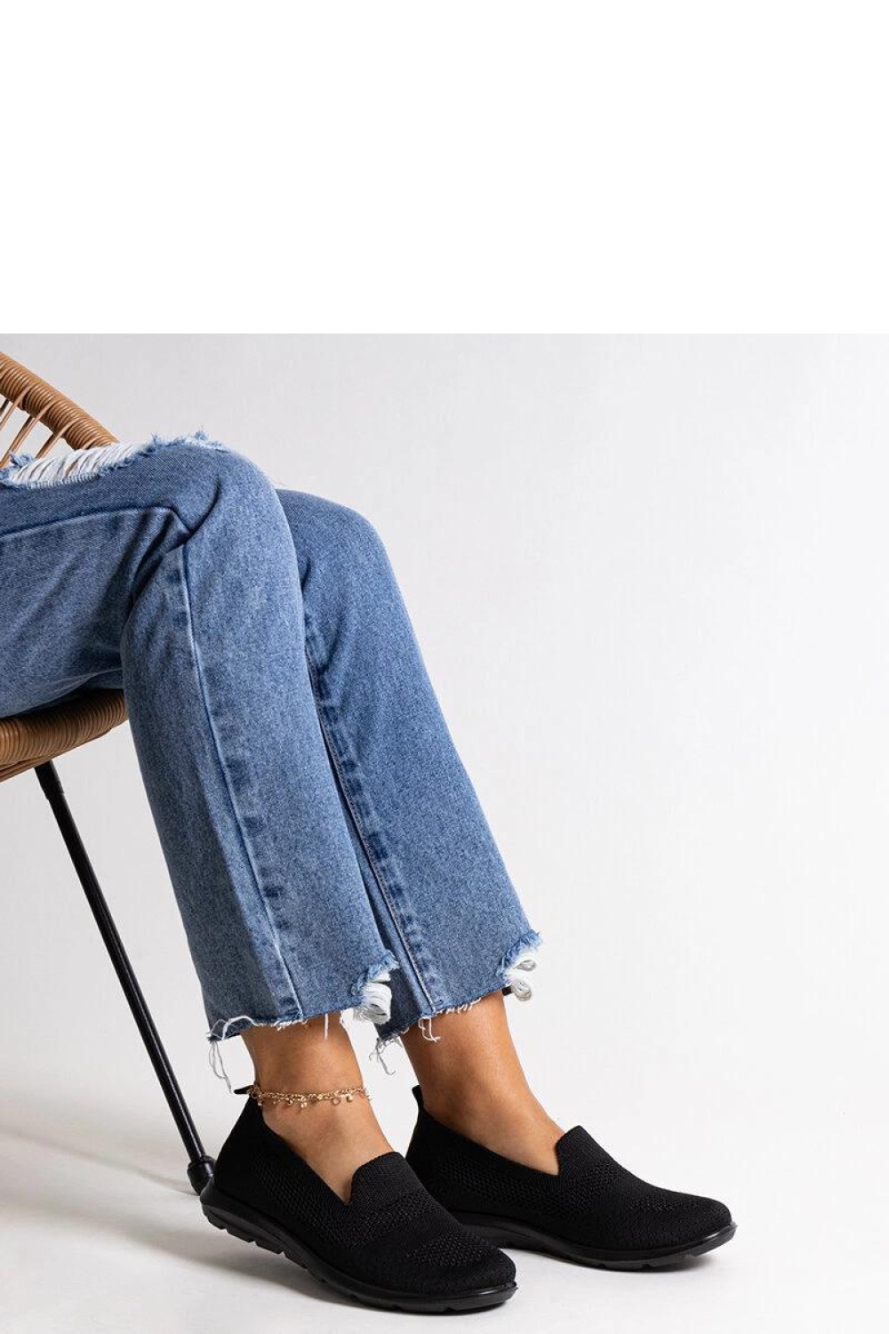 Czarne tenisówki na piankowej podeszwie Rahima - Solea - obrazek 3