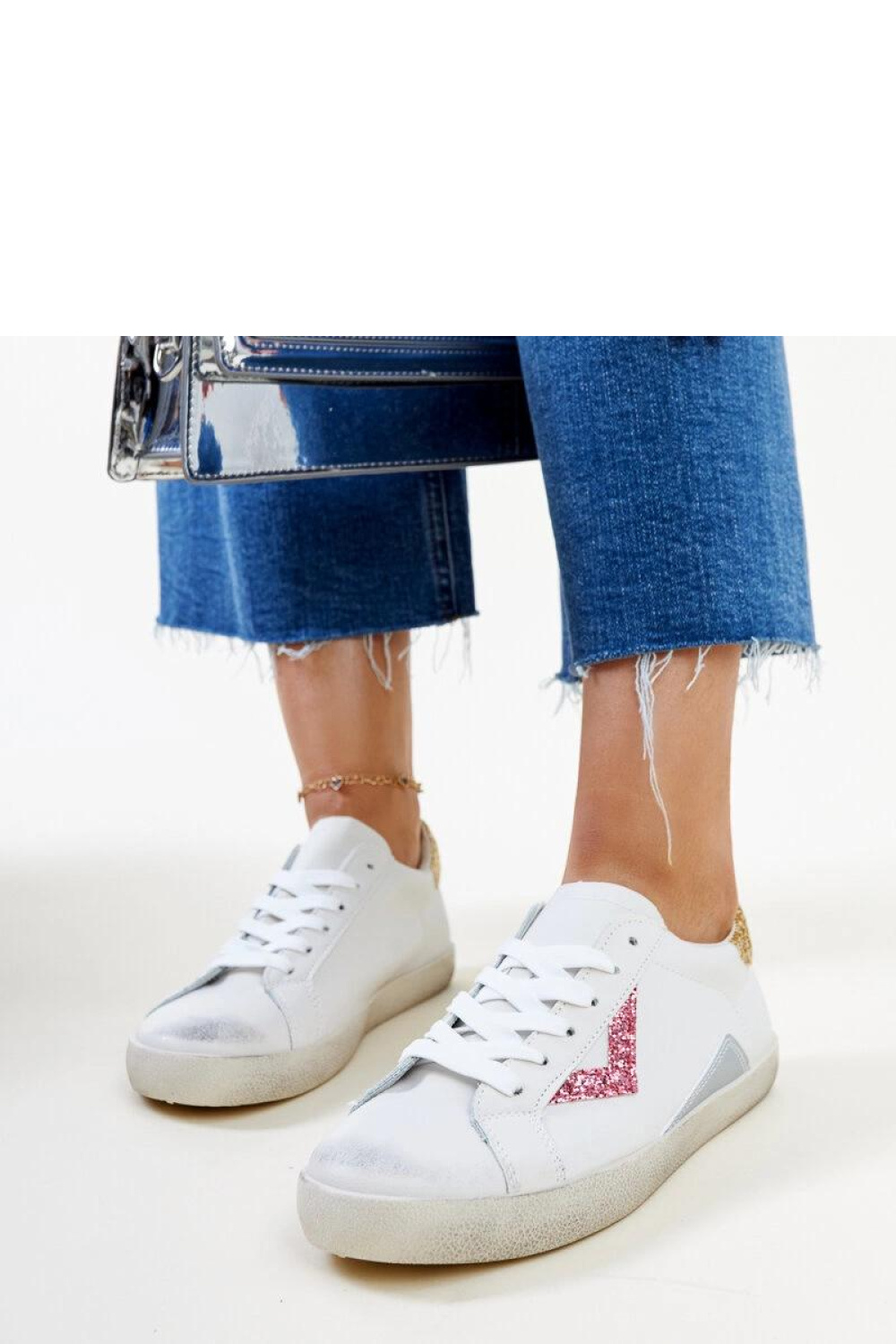 Białe sneakersy z efektem ,,znoszenia`` Gombola - Solea - obrazek 3