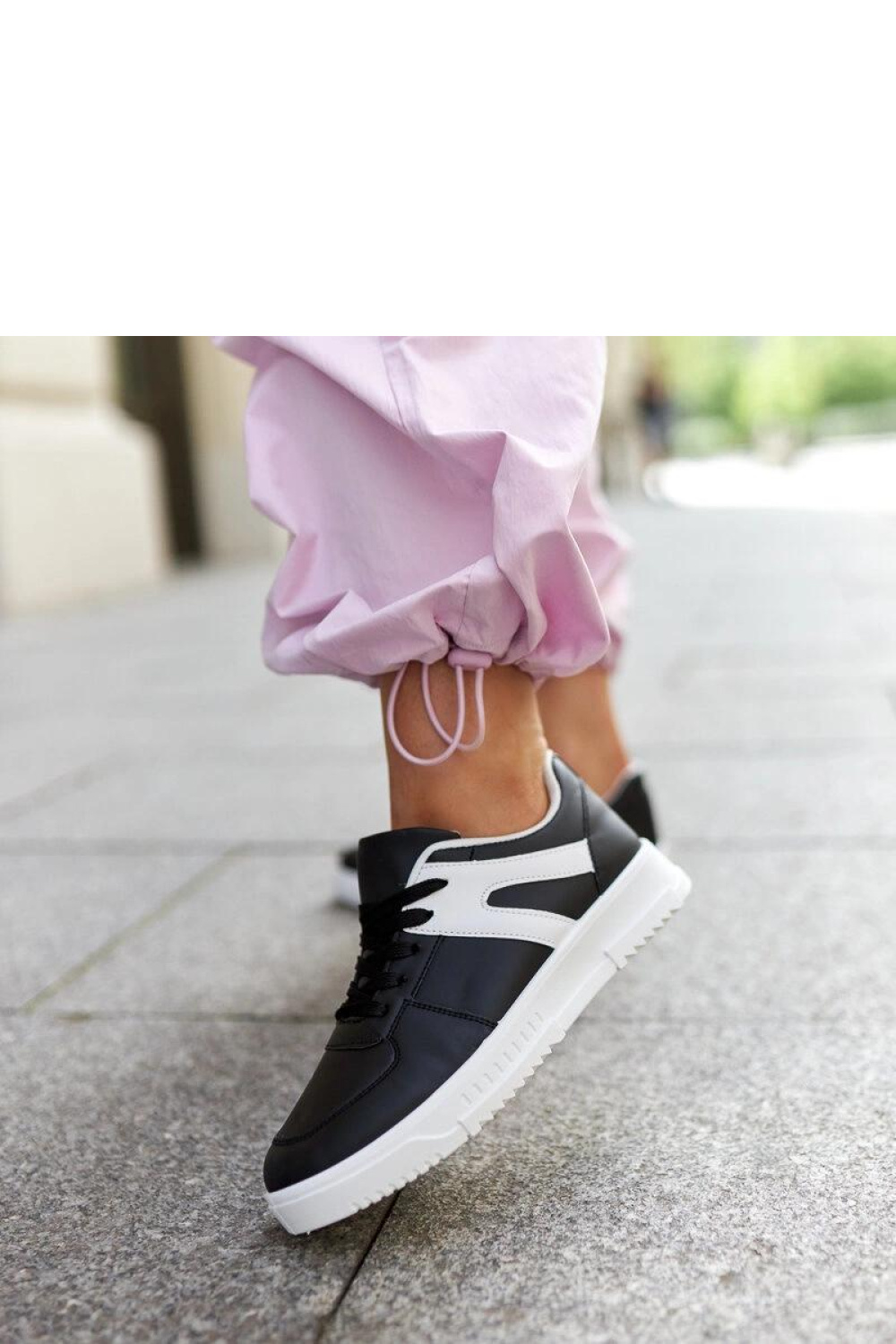 Czarne sneakersy sportowe Hagara - Solea - obrazek 3