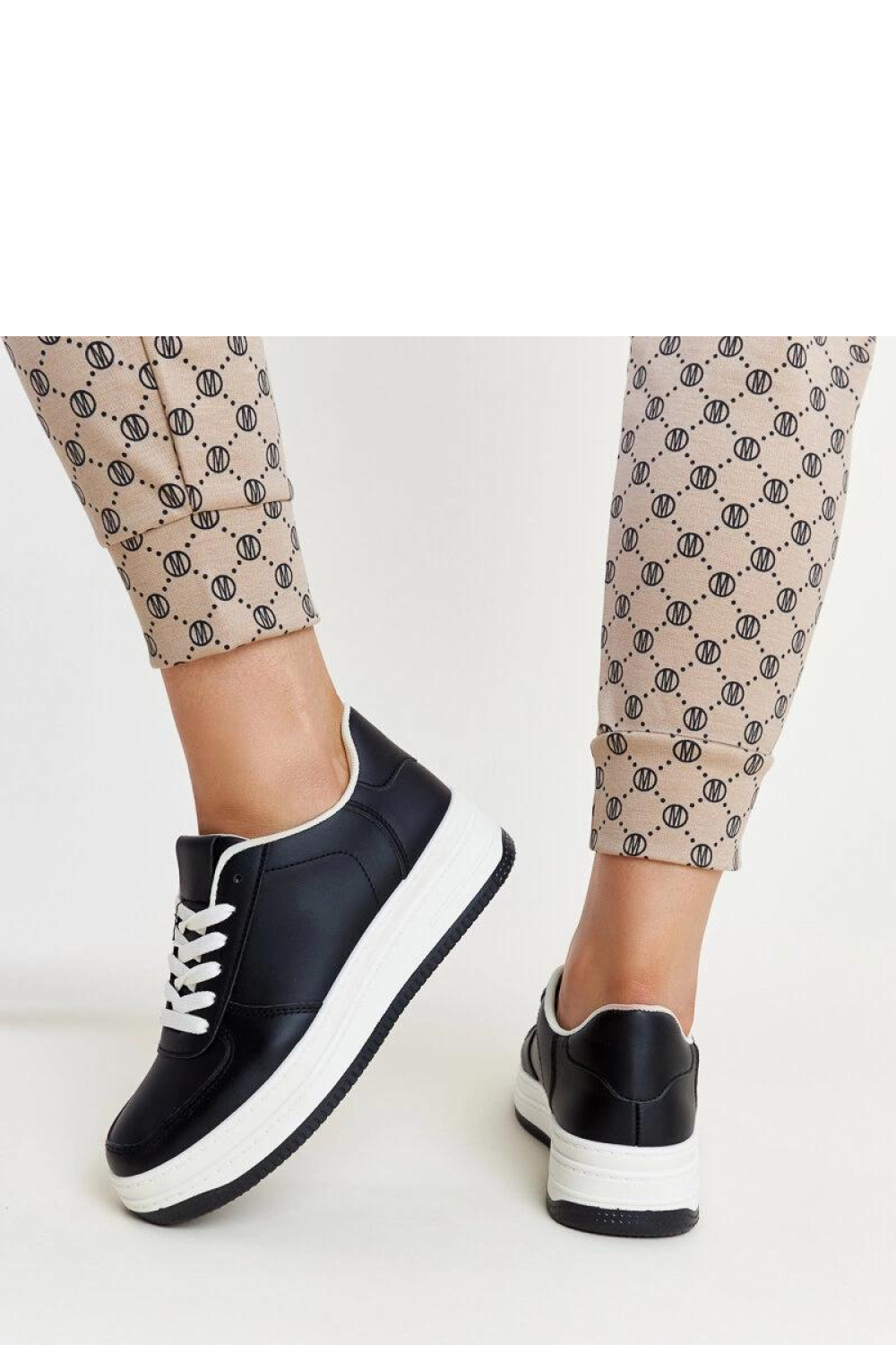 Czarne sneakersy na platformie Cvita - Solea - obrazek 5