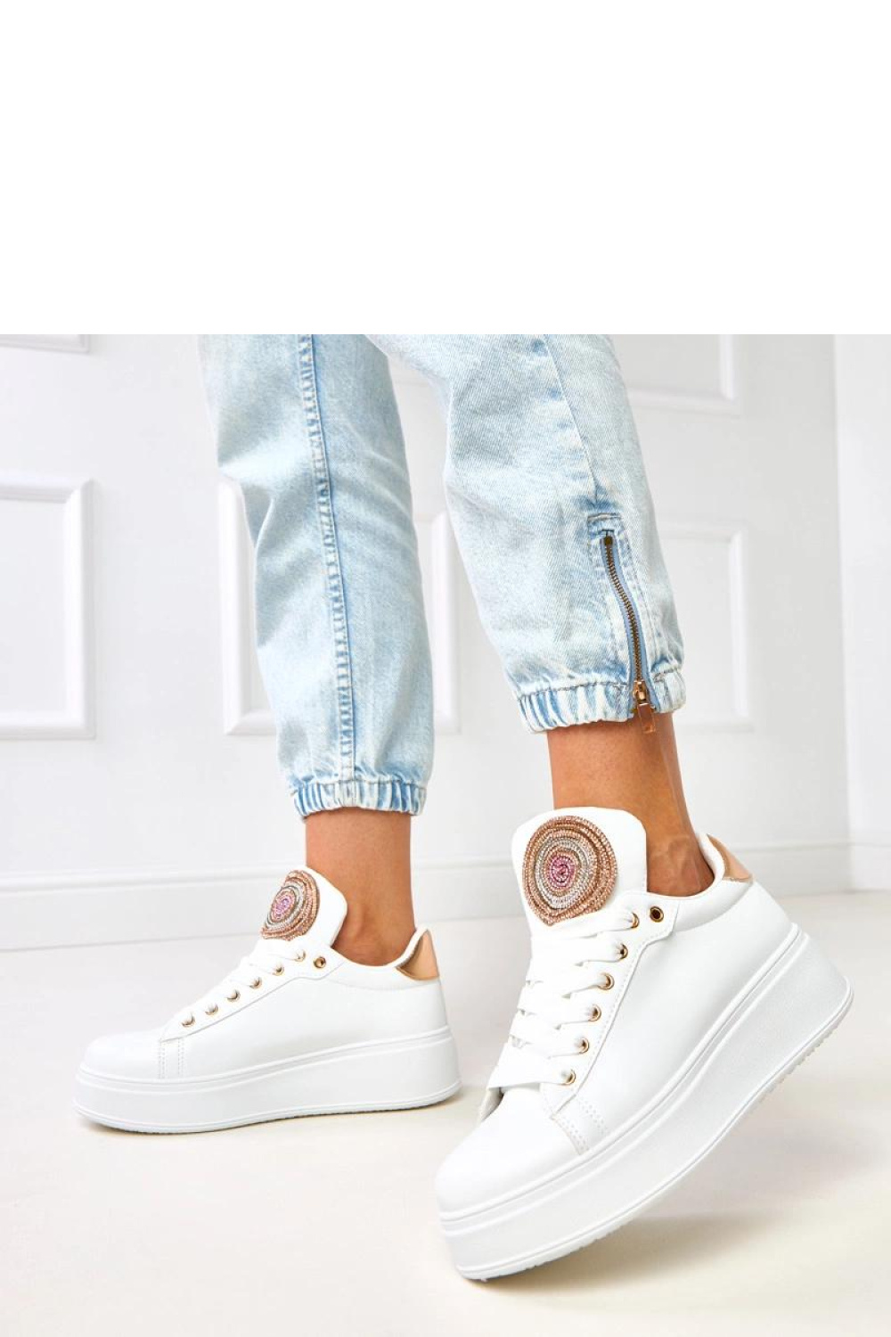 Buty Sportowe Model Bethany B1050W White - Solea - obrazek 3