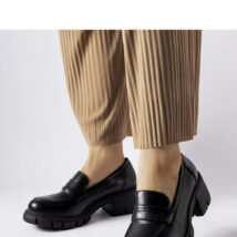 Czarne klasyczne mokasyny na klocku Dina – Solea