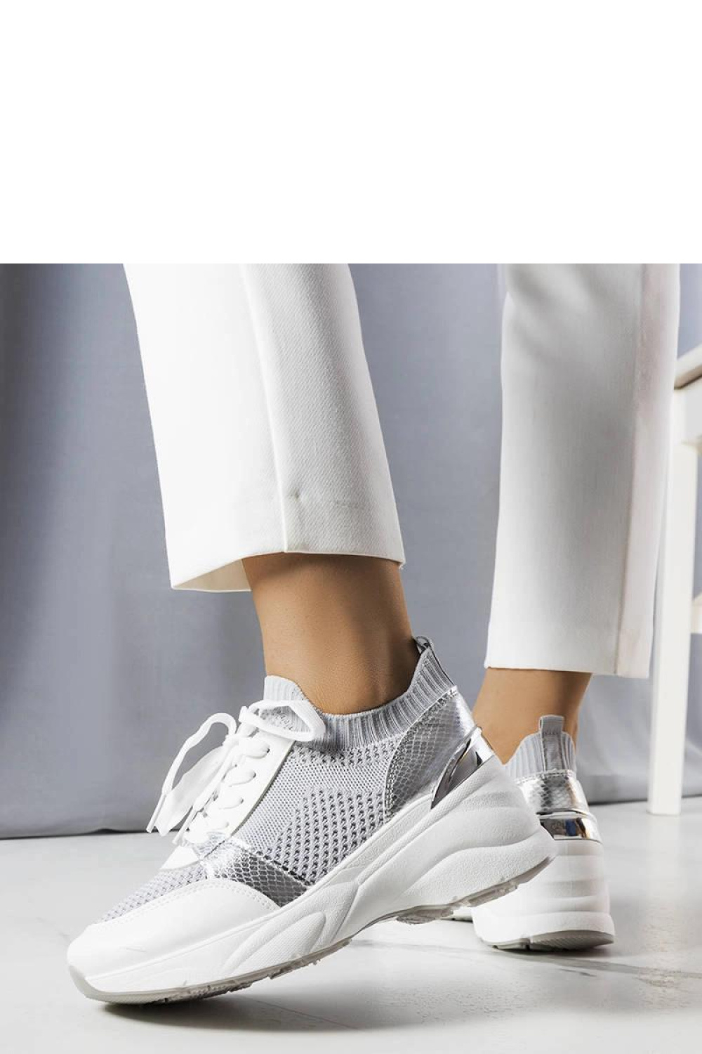 Szare sneakersy na koturnie Ann - Solea - obrazek 3