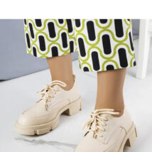 Beżowe półbuty na masywnej podeszwie Kay – Solea