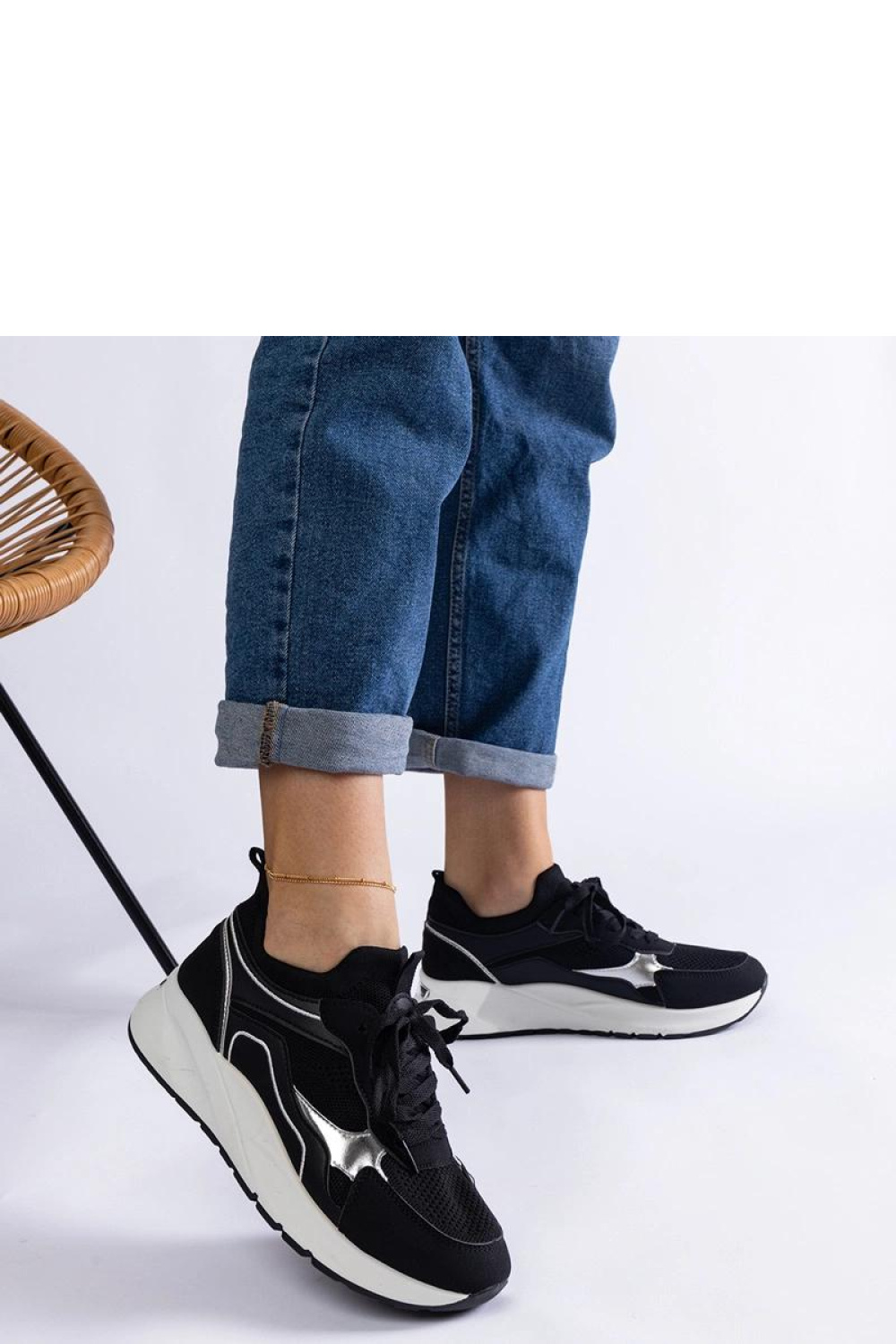 Czarne sneakersy sportowe damskie Elsira - Solea - obrazek 2