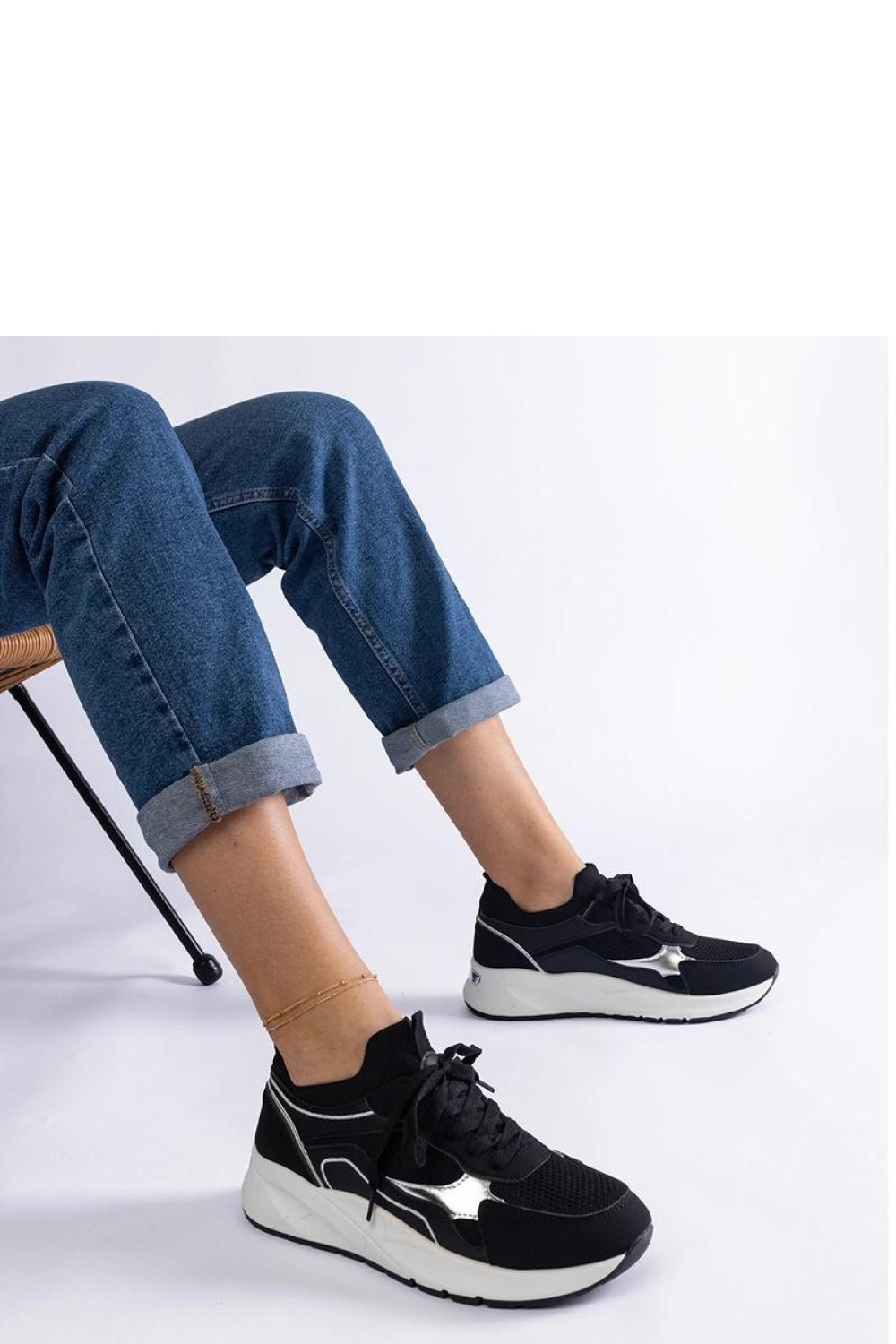 Czarne sneakersy sportowe damskie Elsira - Solea - obrazek 4