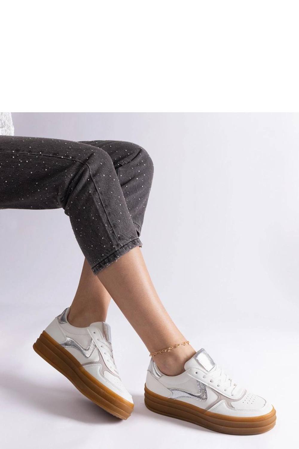 Biało-srebrne sneakersy na gumowej podeszwie Quica - Solea - obrazek 2