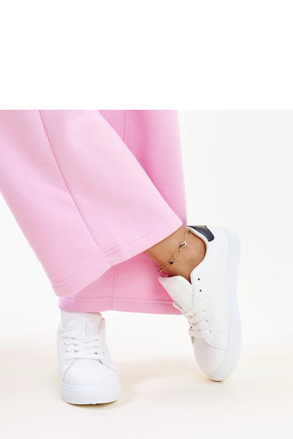 Biało-czarne sneakersy Akila - Solea - obrazek 3