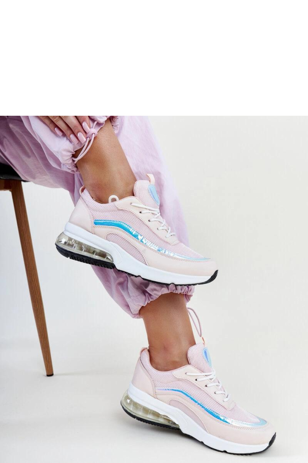 Różowe sneakersy z hologramem Jelka - Solea - obrazek 4