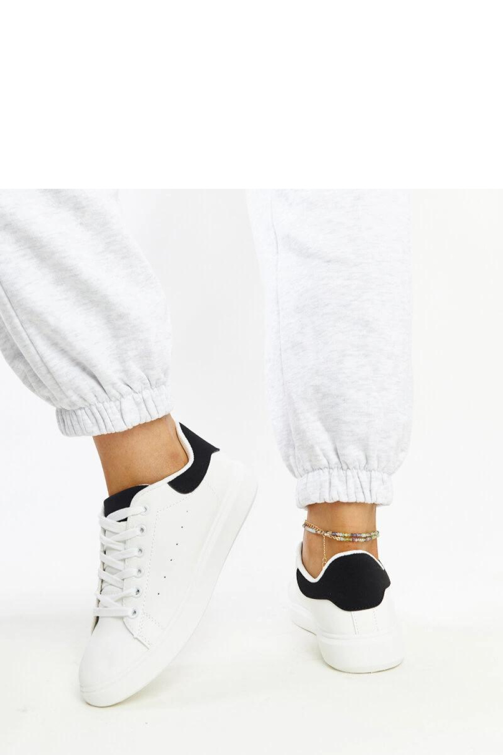 Biało-czarne trampki na platformie Ariam - Solea - obrazek 2