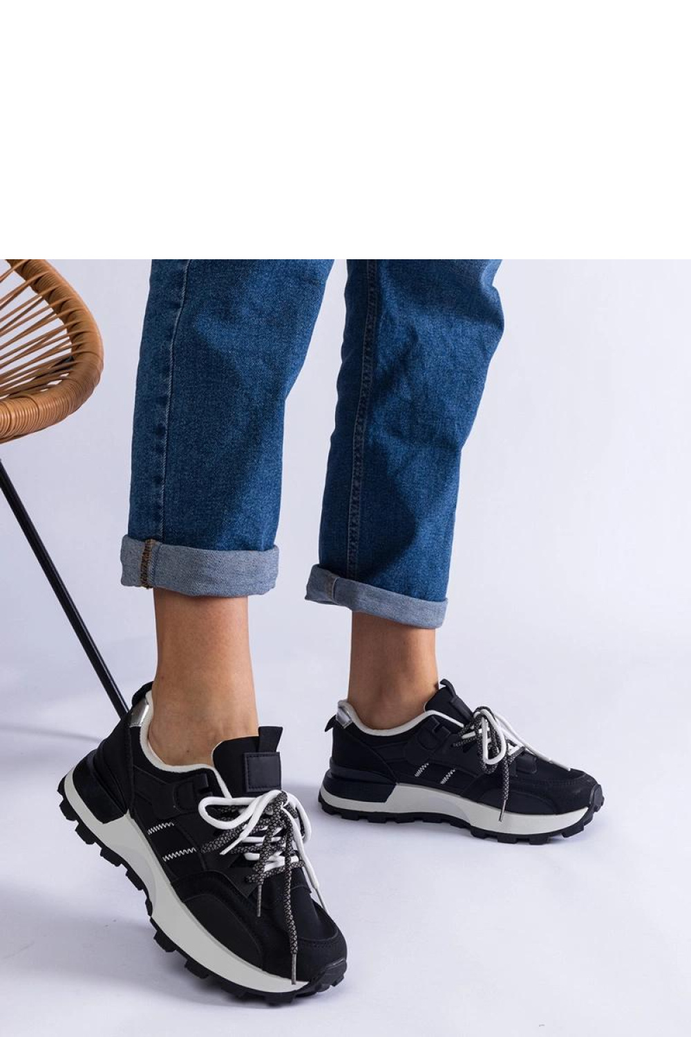 Czarne sportowe damskie sneakersy Adalia - Solea - obrazek 4