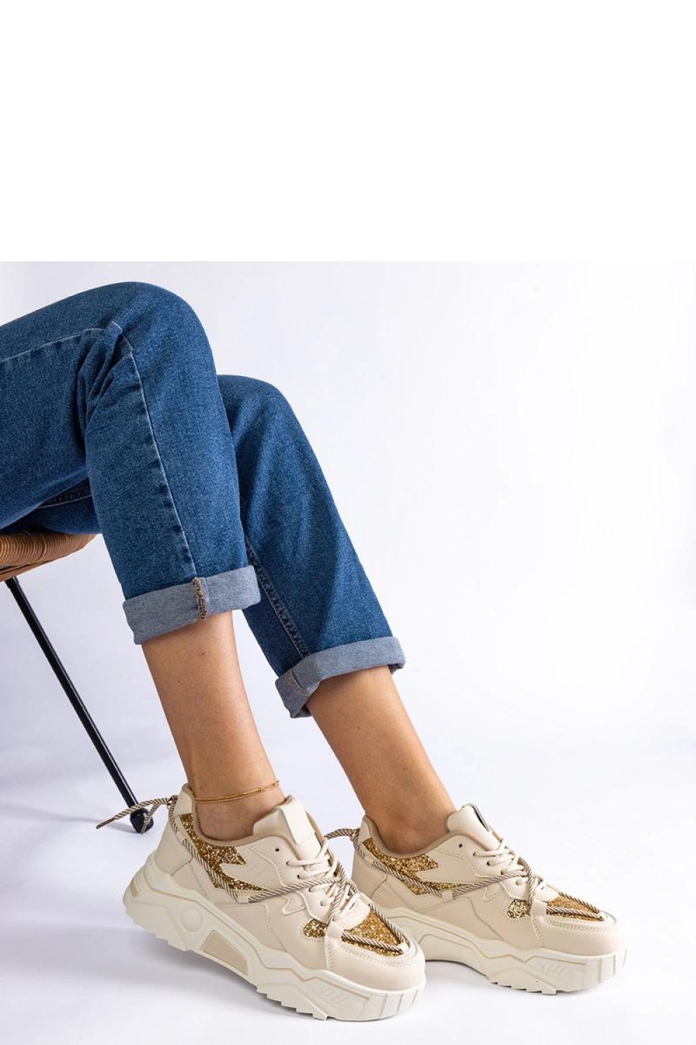 Beżowe sneakersy damskie z brokatem Agar - Solea - obrazek 4