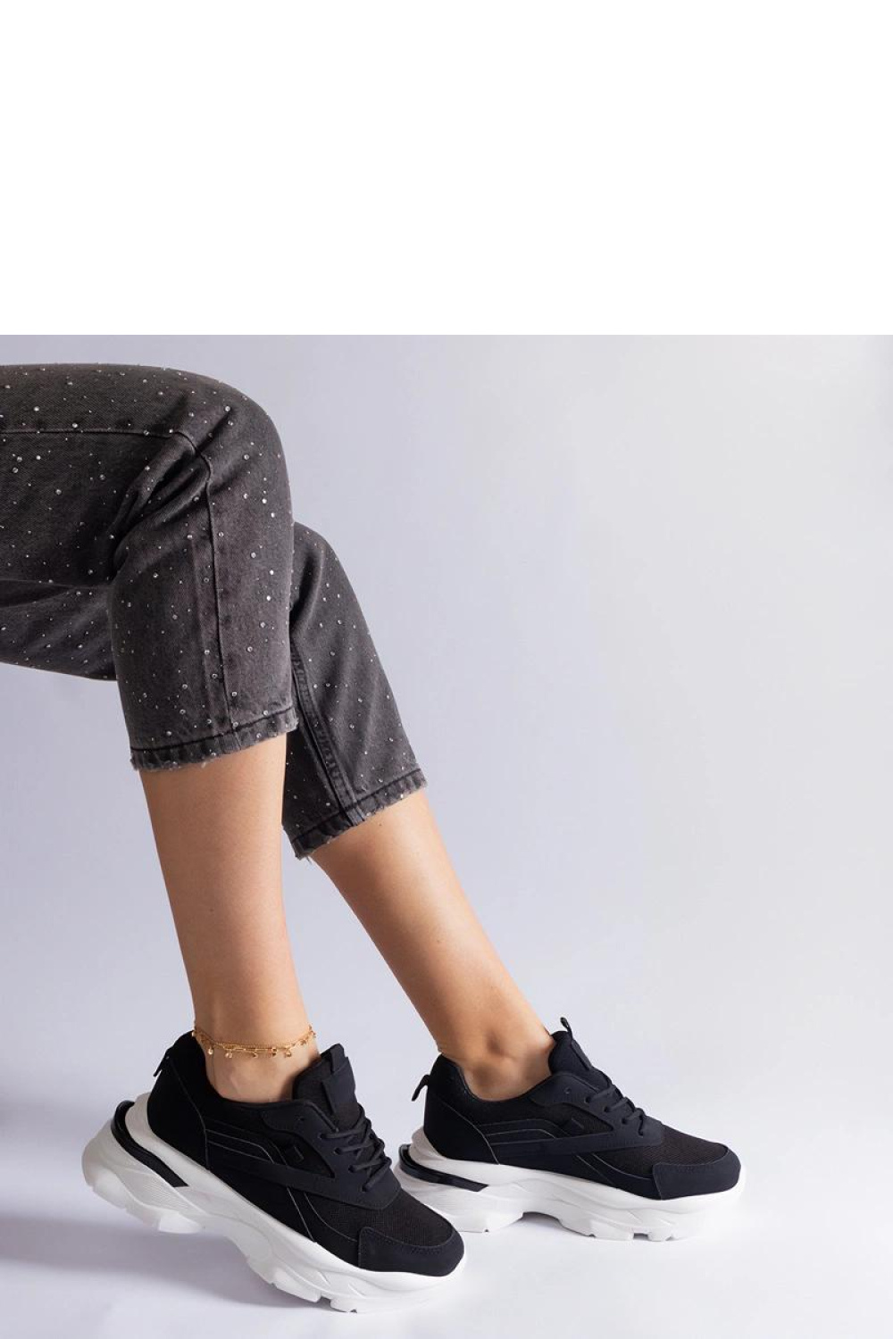 Czarne sneakersy na grubszej podeszwie Guerrera - Solea - obrazek 2