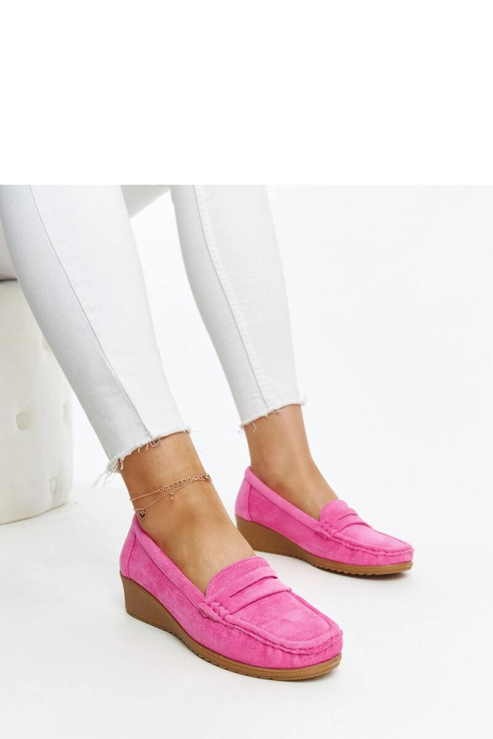 Ciemnoróżowe zamszowe mokasyny na koturnie Sakena - Solea - obrazek 2