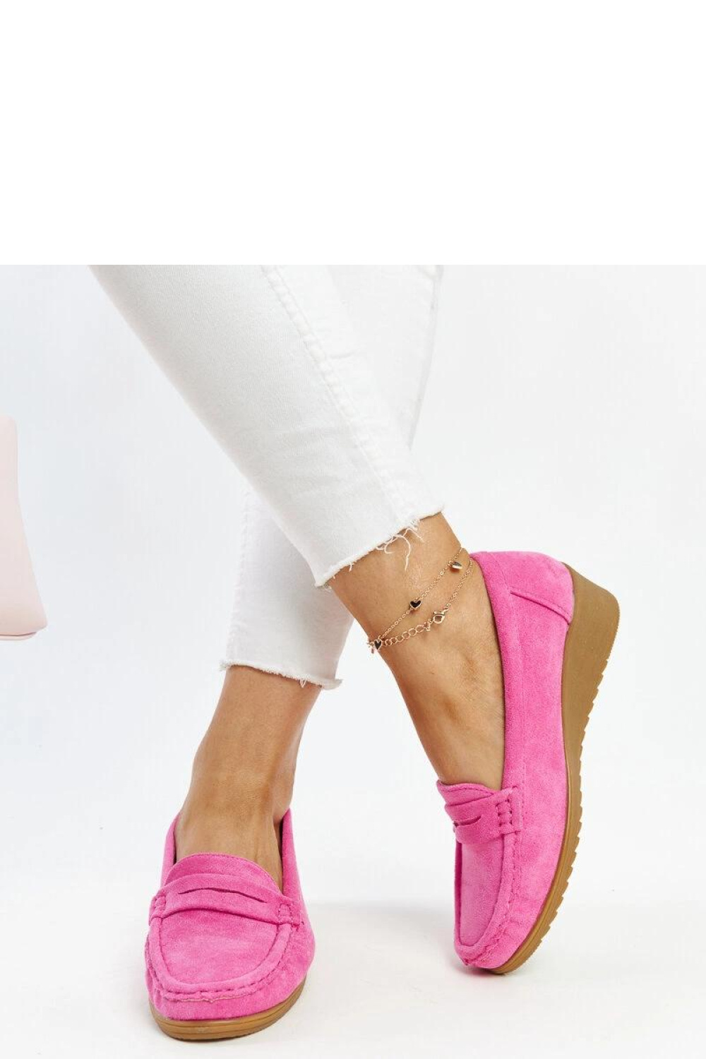 Ciemnoróżowe zamszowe mokasyny na koturnie Sakena - Solea - obrazek 3