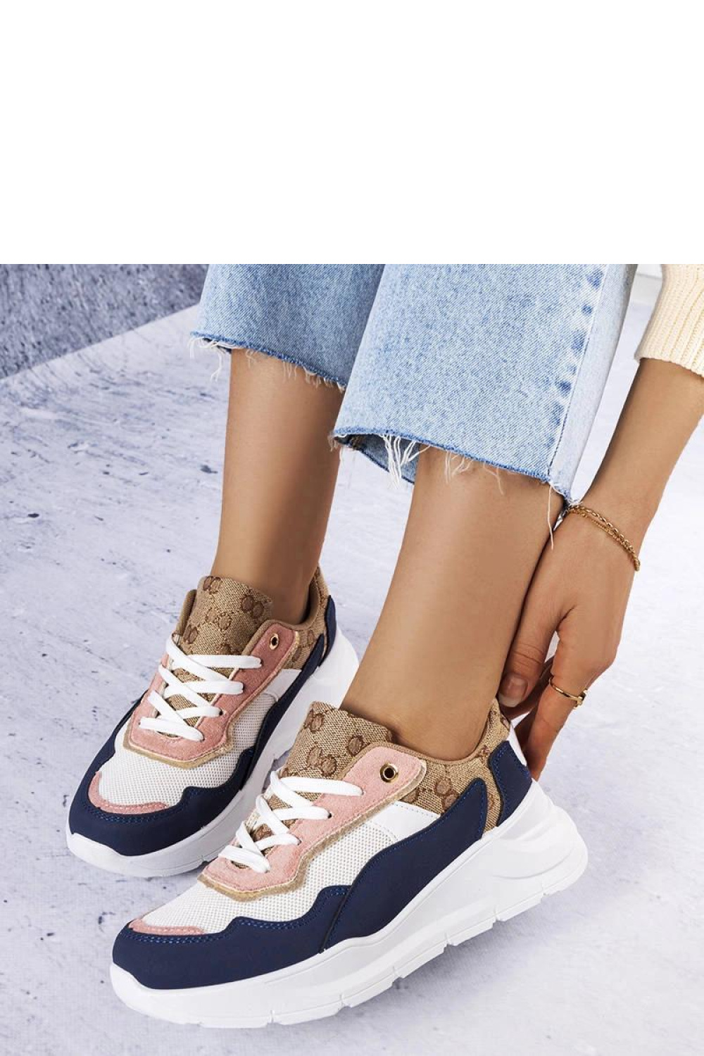 Granatowe sneakersy ze złotym wstawkami Lebrun - Solea - obrazek 2