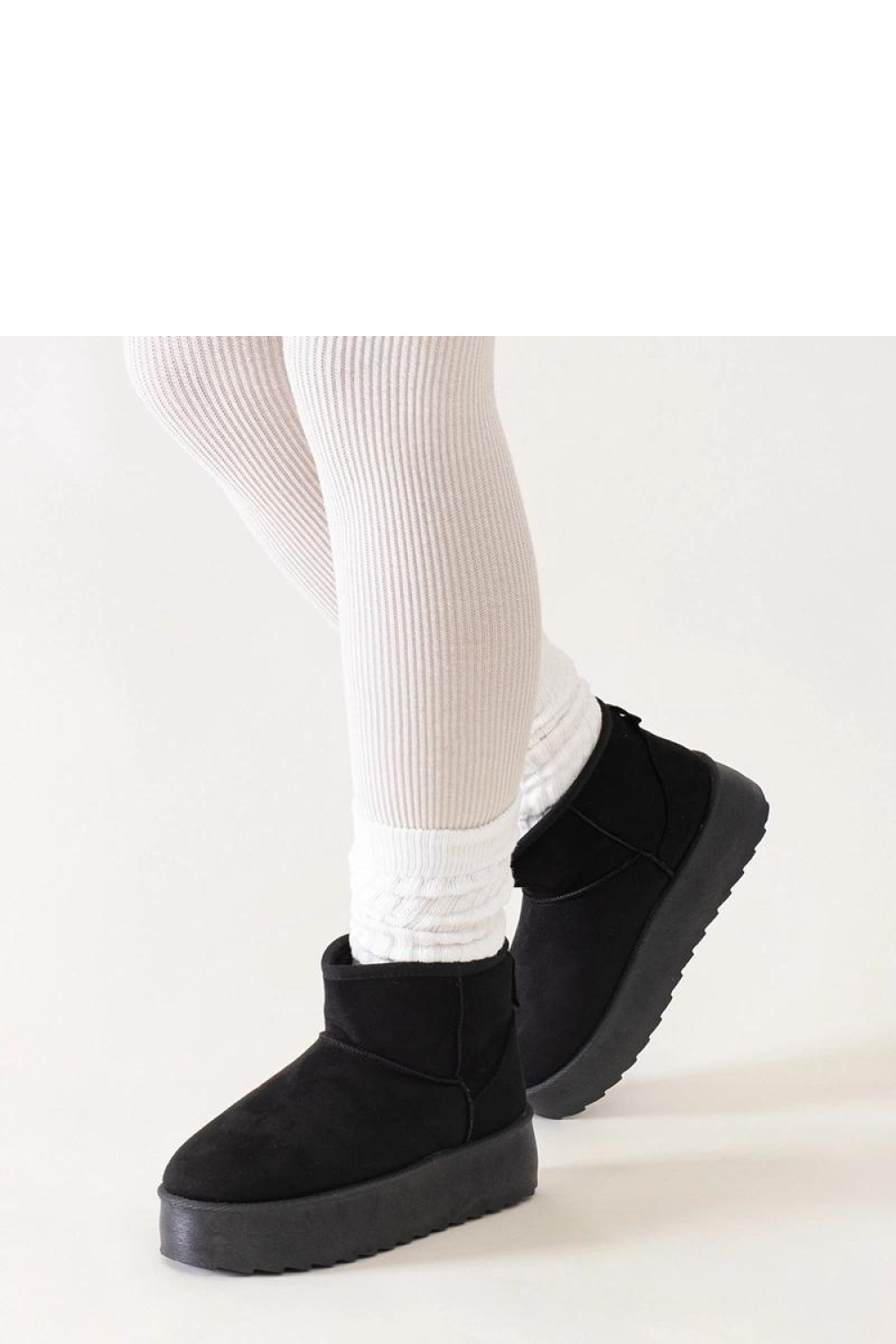 Czarne casualowe śniegowce na wysokiej platformie Thaisa - Solea - obrazek 2