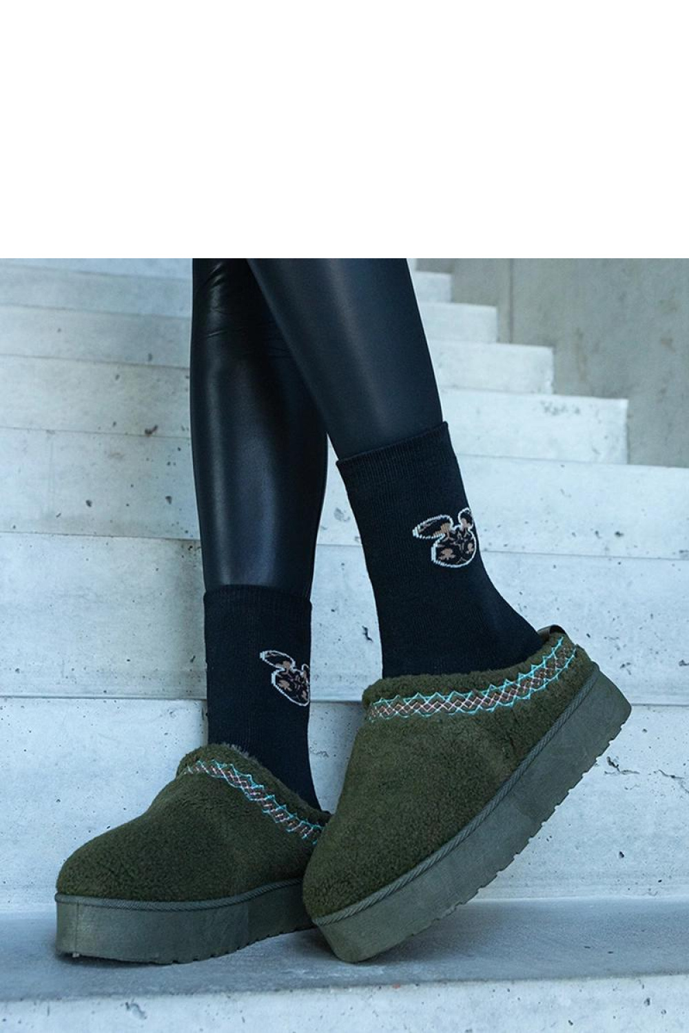 Zielone śniegowce na platformie z niską cholewką i haftowanym wzorem Greene - Solea - obrazek 5