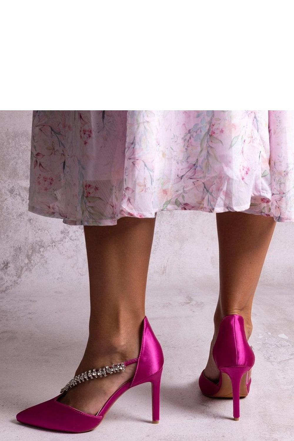 Czółenka na szpilce z ozdobnym paskiem w cekiny Sayida - Solea - obrazek 3