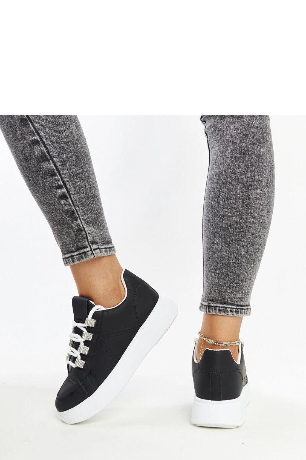 Czarne sneakersy na grubej podeszwie Walida - Solea - obrazek 5