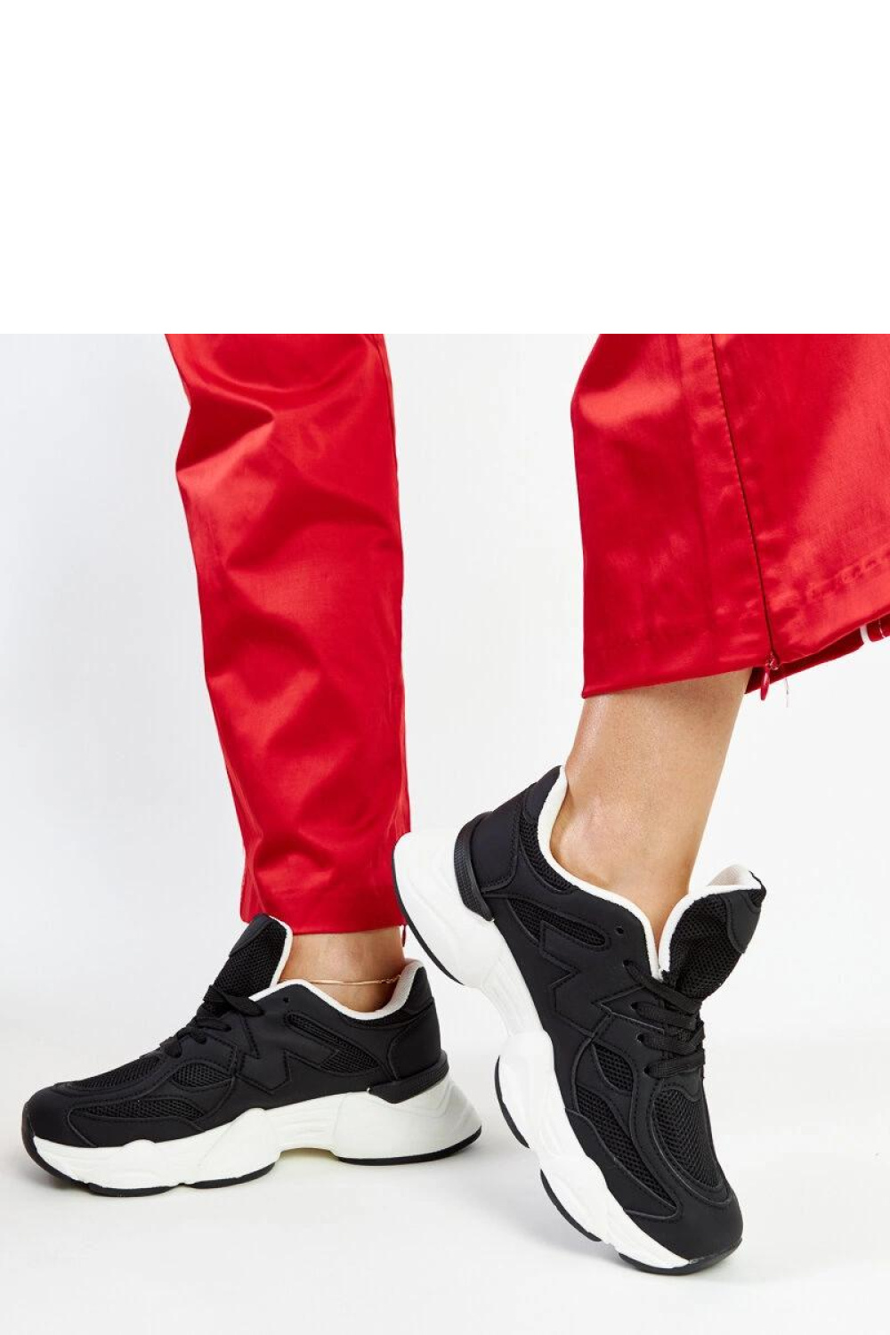 Czarne sneakersy na masywnej podeszwie Gergely - Solea - obrazek 5