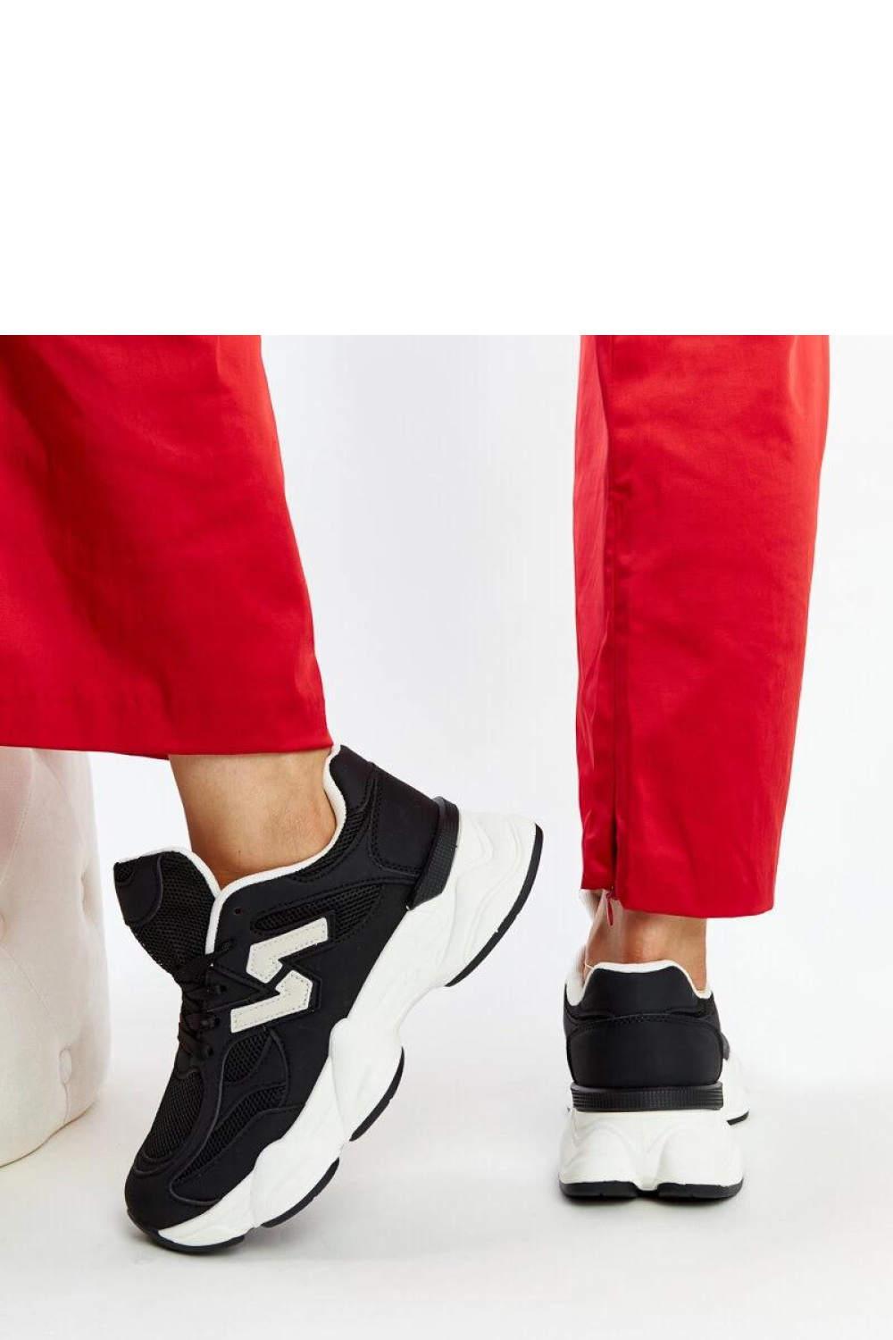 Czarne sneakersy na masywnej podeszwie Gergely - Solea - obrazek 6