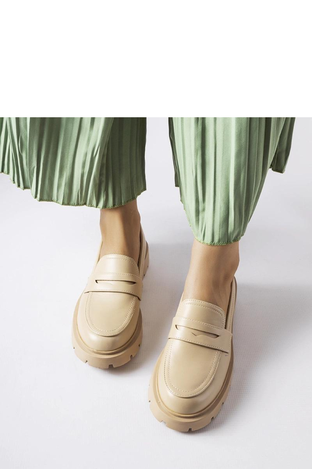 Beżowe eleganckie mokasyny Puccianiello - Solea - obrazek 3