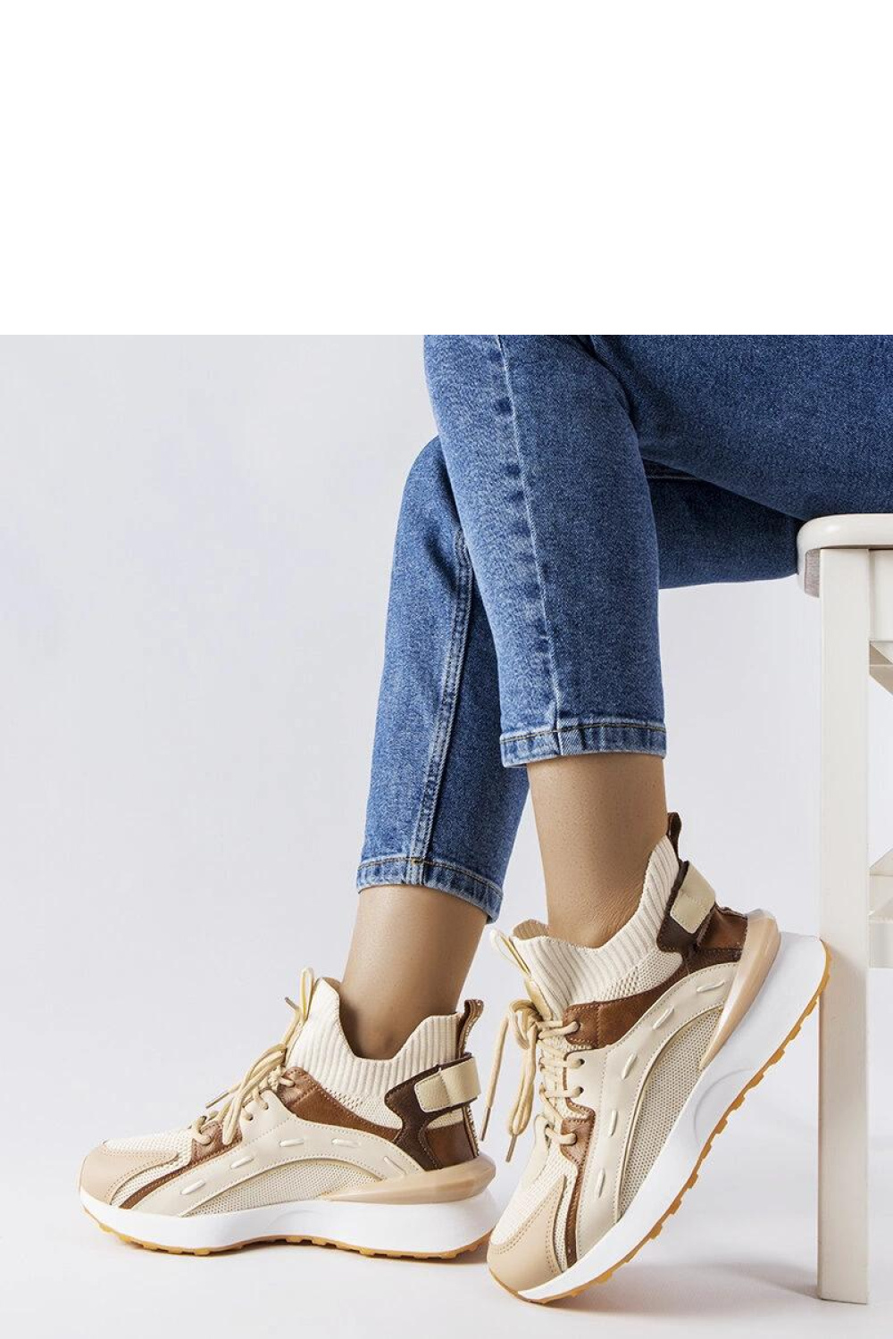 Beżowe sportowe sneakersy materiałowe Begins - Solea - obrazek 2