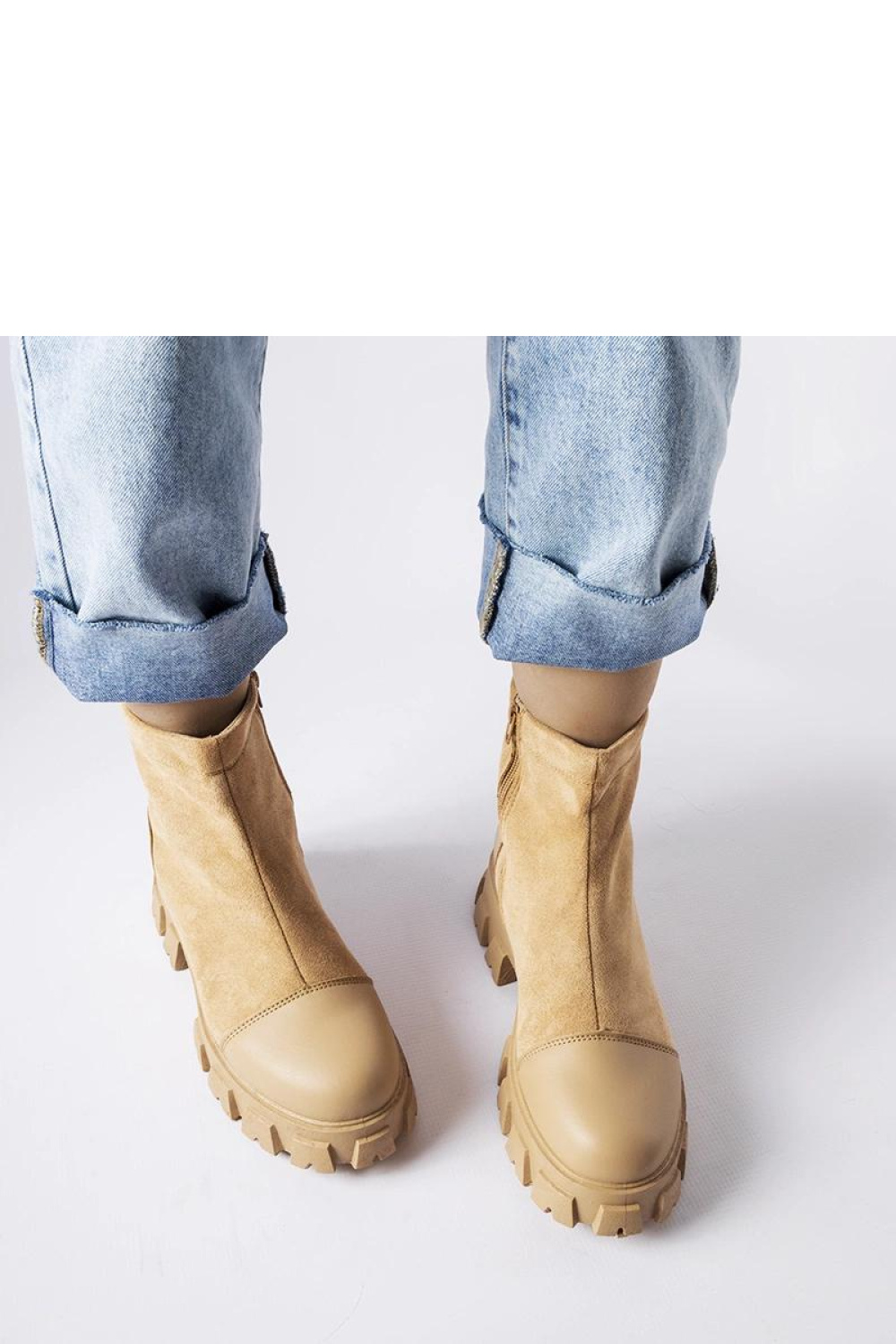 Beżowe workery eko-zamsz z bieżnikiem Milo - Solea - obrazek 3