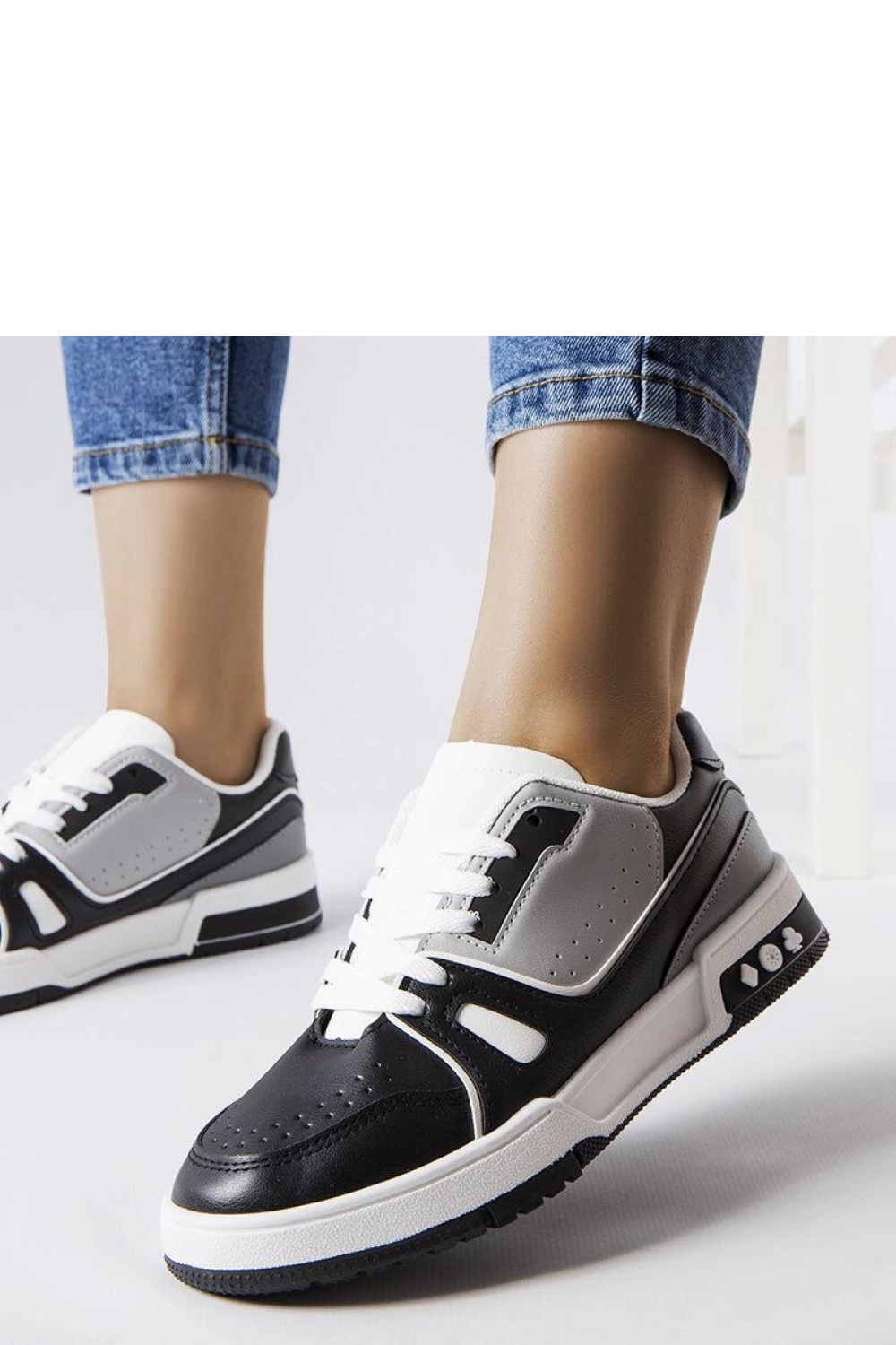 Czarne sportowe sneakersy Willson - Solea - obrazek 4