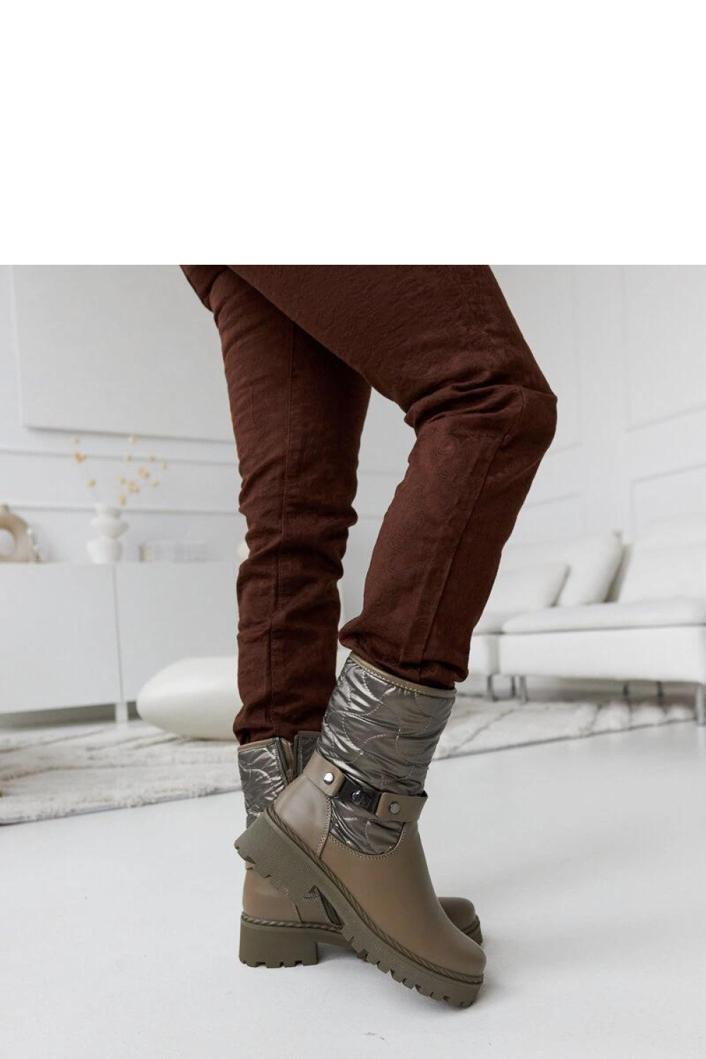 Zielone ocieplane botki z ozdobnym paskiem Lido - Solea - obrazek 2