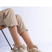 Beżowe sneakersy ze złotymi wstawkami Candra – Solea