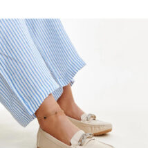 Beżowe mokasyny zdobione cyrkoniami Adiba – Solea