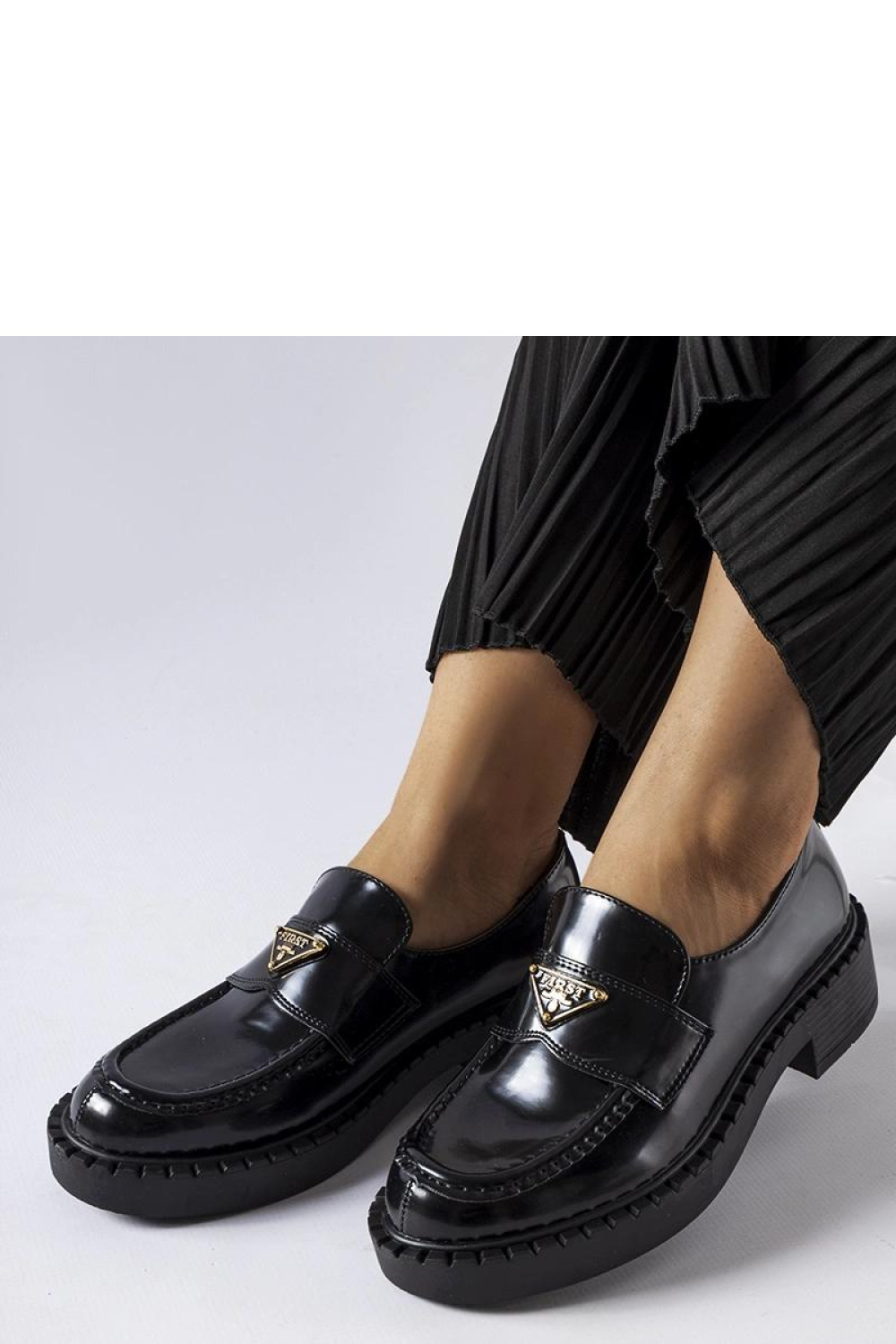 Czarne damskie mokasyny Milne - Solea - obrazek 2