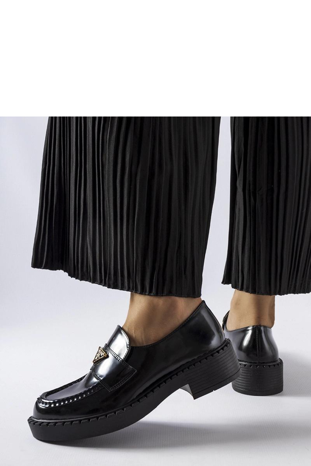 Czarne damskie mokasyny Milne - Solea - obrazek 3