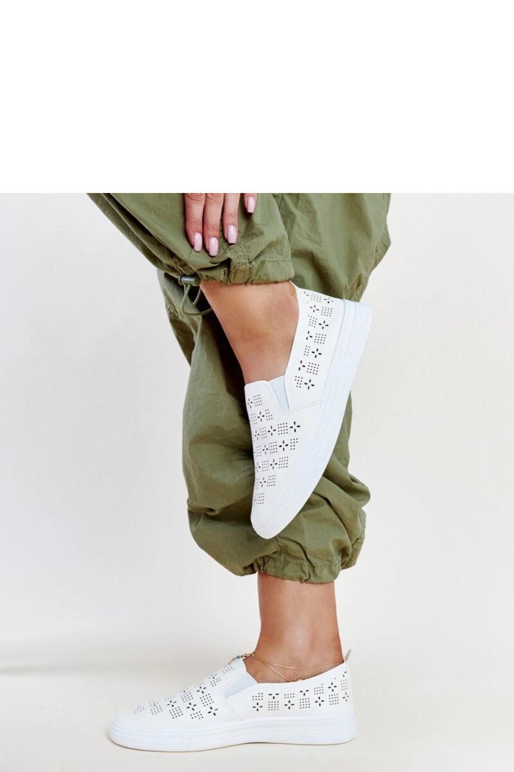 Białe wsuwane tenisówki Hilal - Solea - obrazek 3